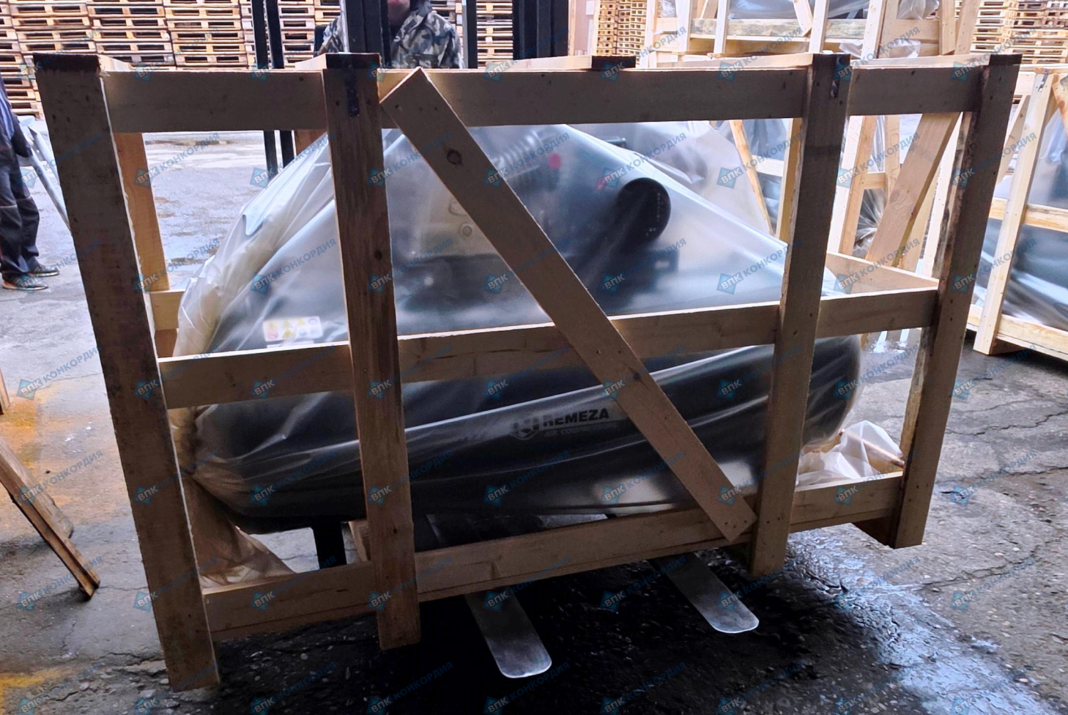 Отгрузка поршневого компрессора Remeza СБ4/Ф-500.LT100/16-7,5 и поршневых компрессоров Remeza СБ4/Ф-500.LB75 в г. Краснодар