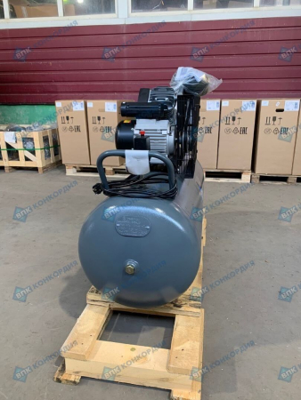 Поршневой компрессор Remeza СБ4/С-200.LB30A фото