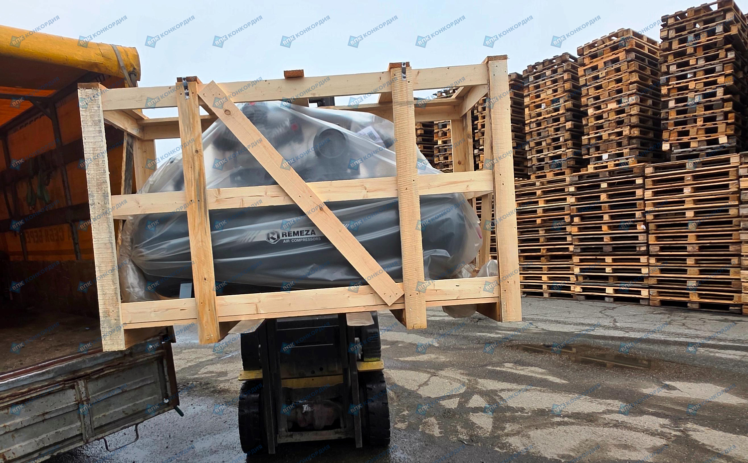 Отгрузка поршневого компрессора Remeza СБ4/Ф-500.LT100/16-7,5 и поршневых компрессоров Remeza СБ4/Ф-500.LB75 в г. Краснодар