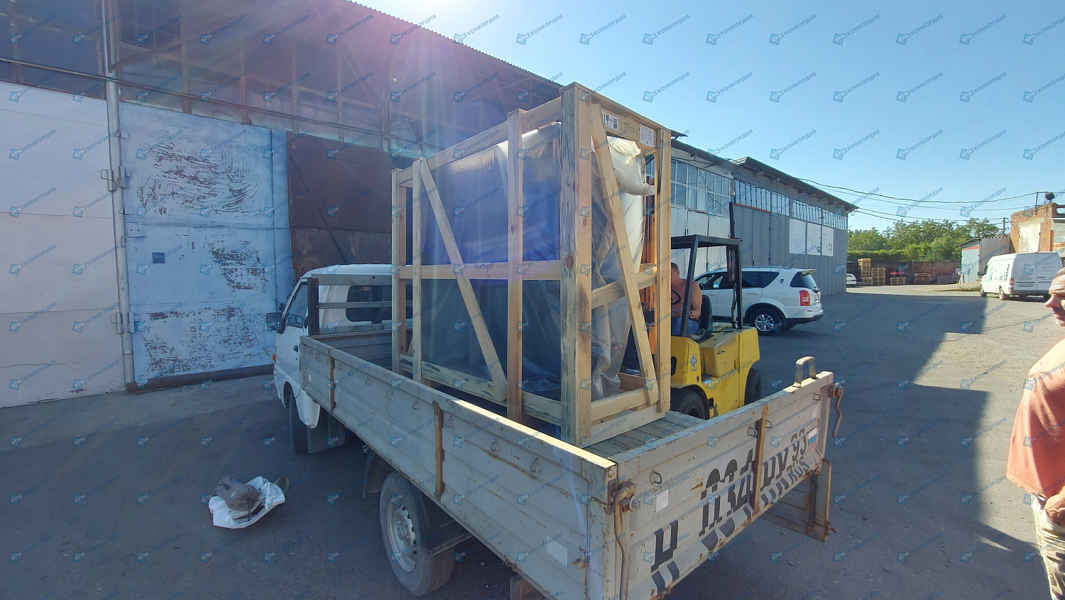 Отгрузка винтового компрессора ZAMMER SKTG11-15-500/O в г. Новороссийск